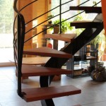 escalier limon central 1/2 tournant