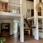 escalier hélicoidal contemporain réalisé par 2 bois et d'acier (ferronnerie ebenisterie forge à dieulefit drôme)